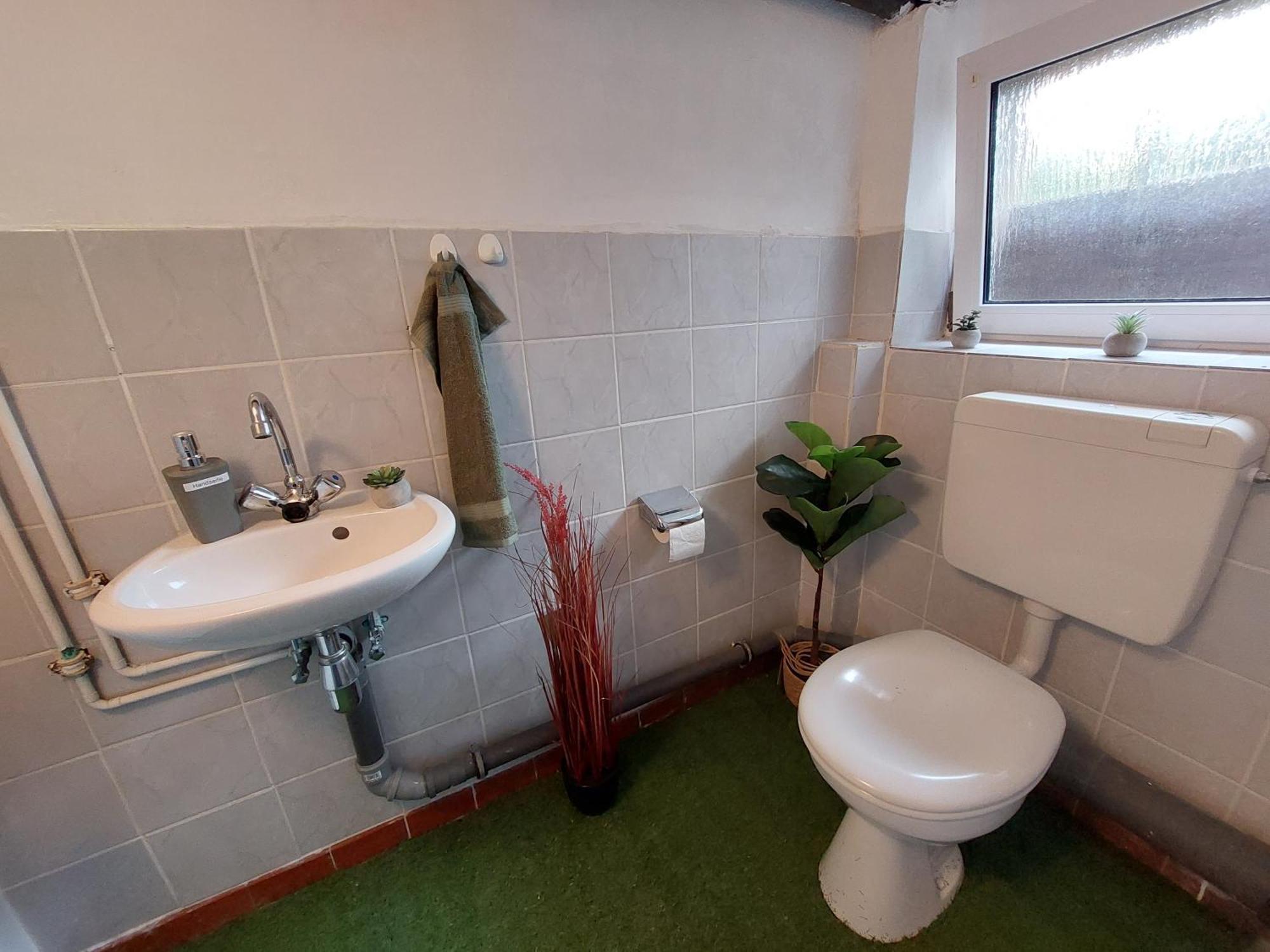 Cozy Home, 7 Beds, Wifi, Kitchen, Balcony, Bielefeld Center מראה חיצוני תמונה